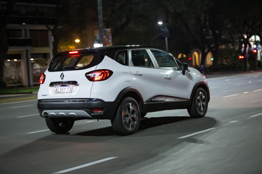  Renault Captur le coq sportif 2018 года  (LA) (фото 6 из 8)
